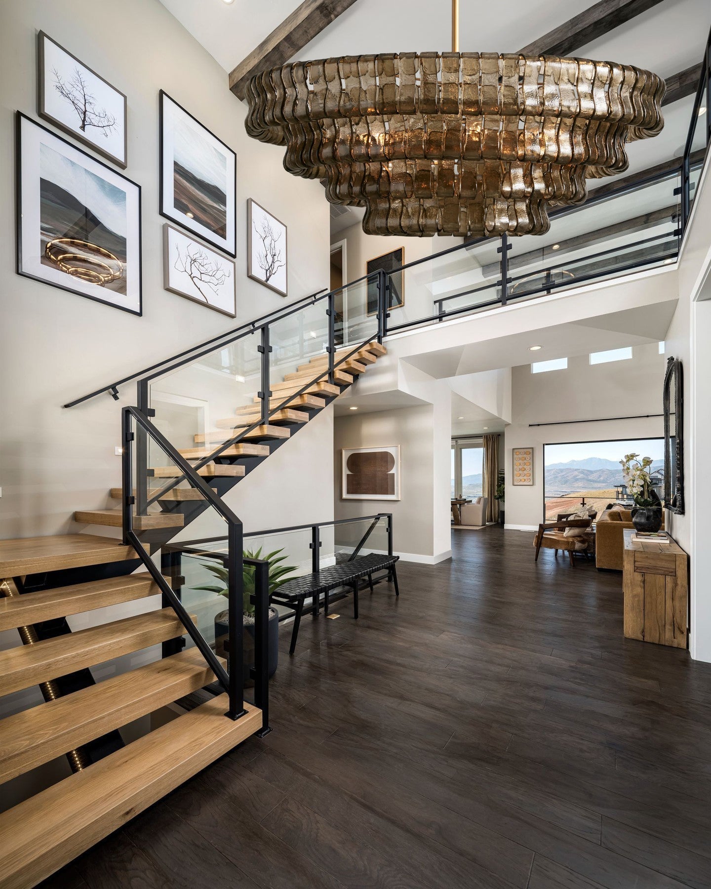 Lampadario Moderno Rotondo in Vetro e Acciaio con 6 Bulbi E12 – Altezza Regolabile per Illuminazione Elegante e Versatile 8